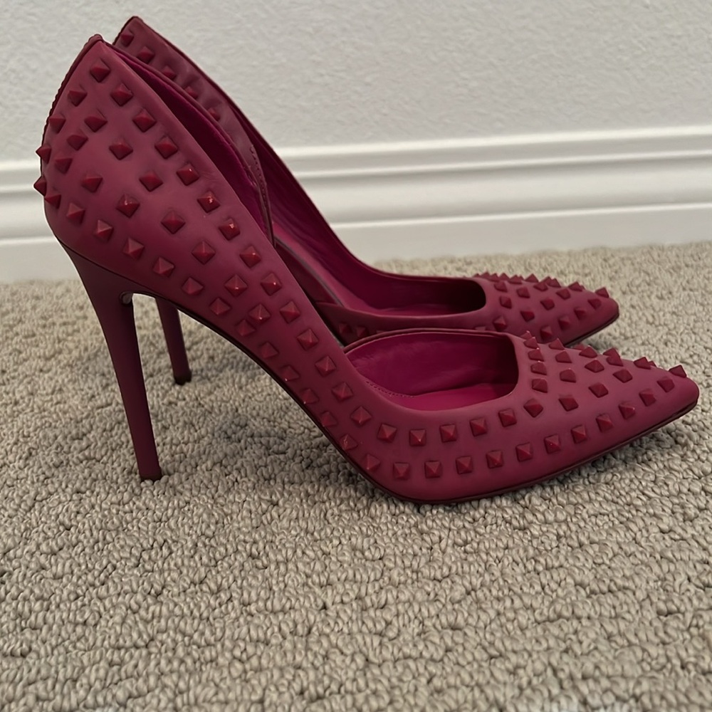 Brand New Kenneth Cole spike heels